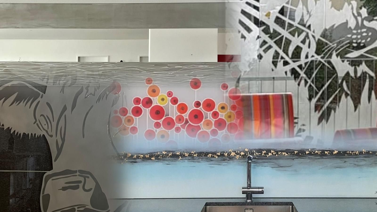 Moderne Wohnung mit Glaswand