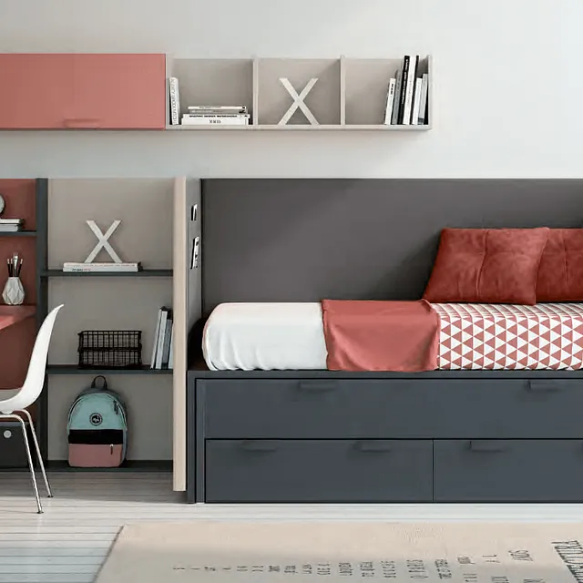 Un dormitorio con una cama, escritorio, silla y estantes.