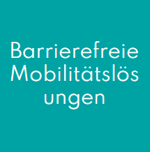 Kinder steigen in einen gelben Schulbus ein. Die Schüler stehen in einer Reihe, halten Bücher und Rucksäcke.
