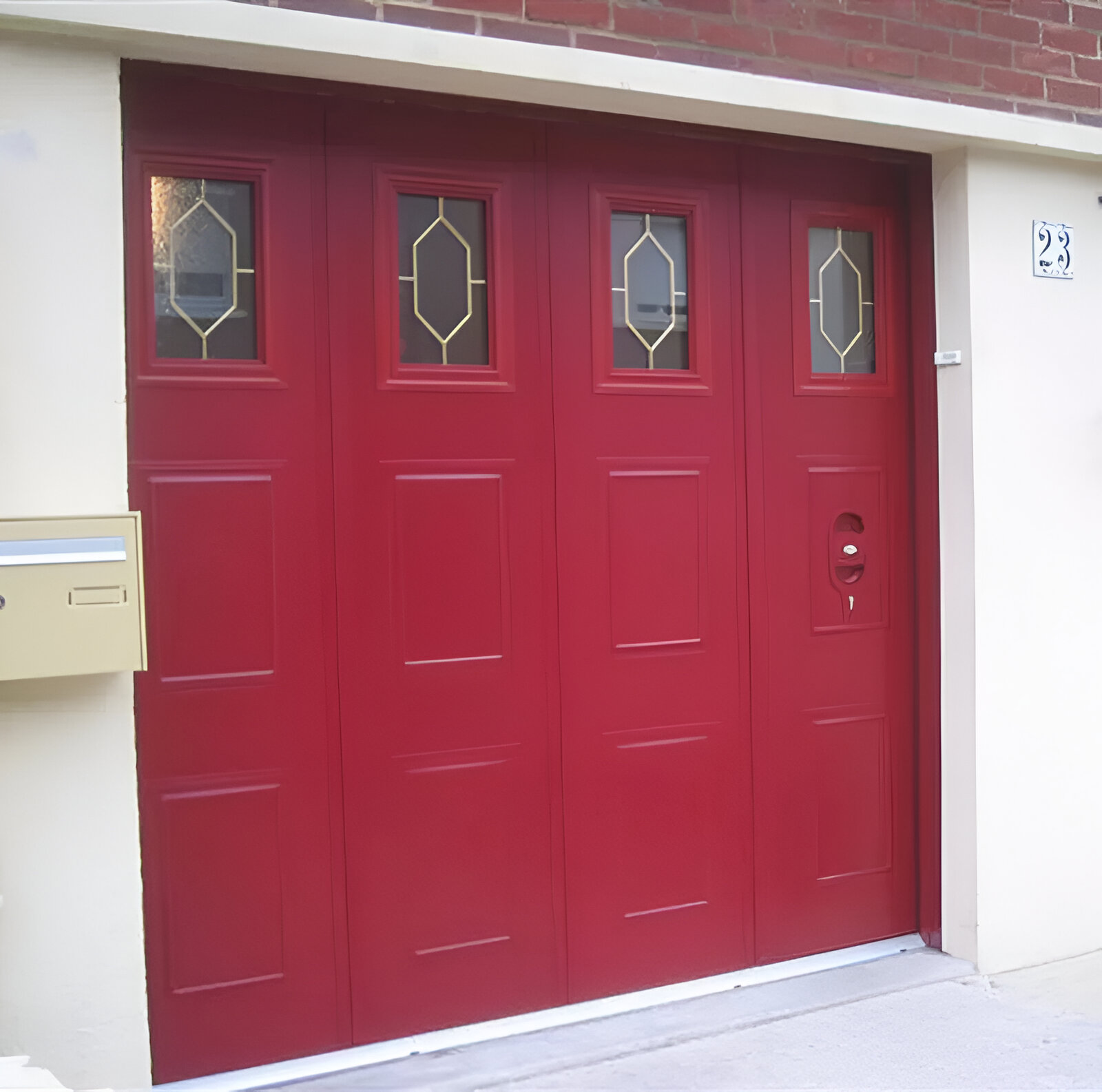 Porte de garage en PVC rouge