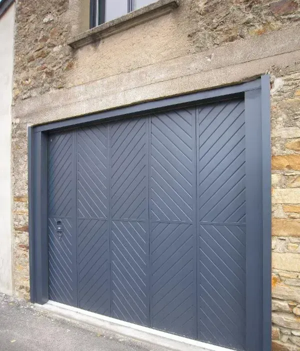 Porte de garage sectionnelle grise