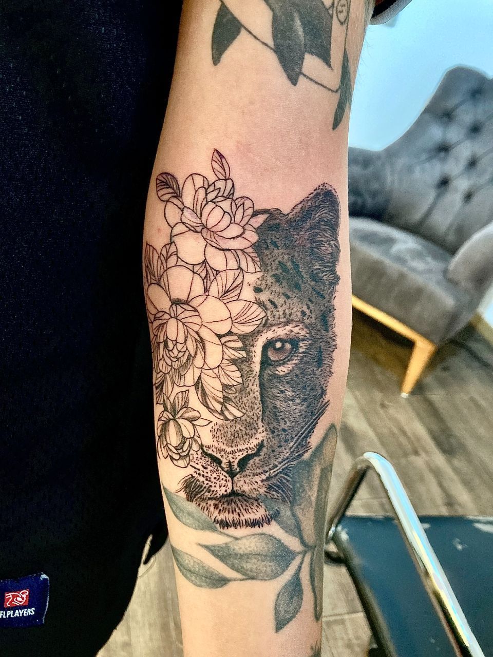 Tattoo auf Arm, Buenatinta 53 Tattoo