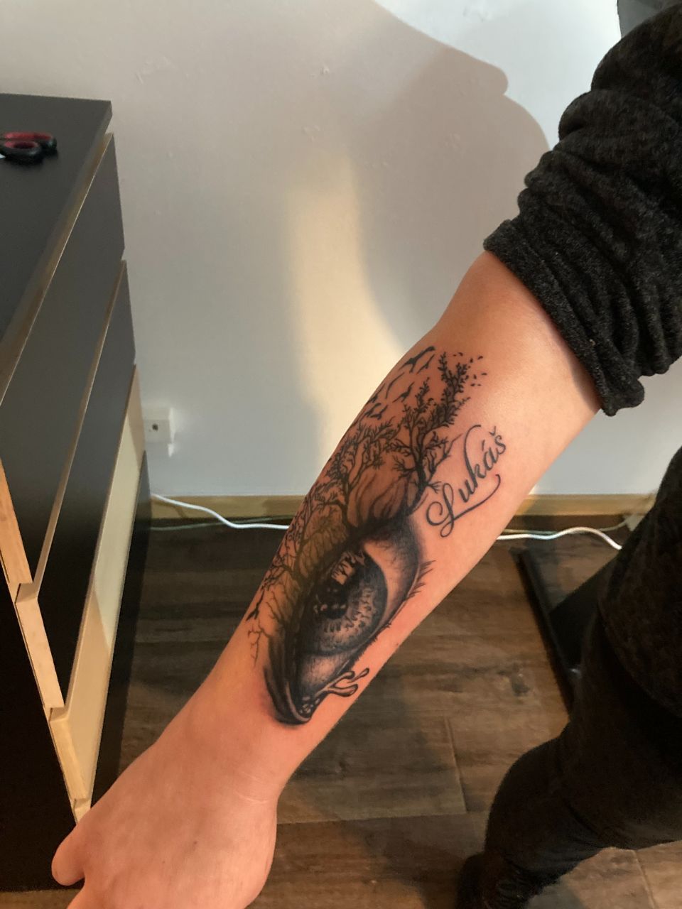 Tattoo auf Schenkel, Buenatinta 53 Tattoo