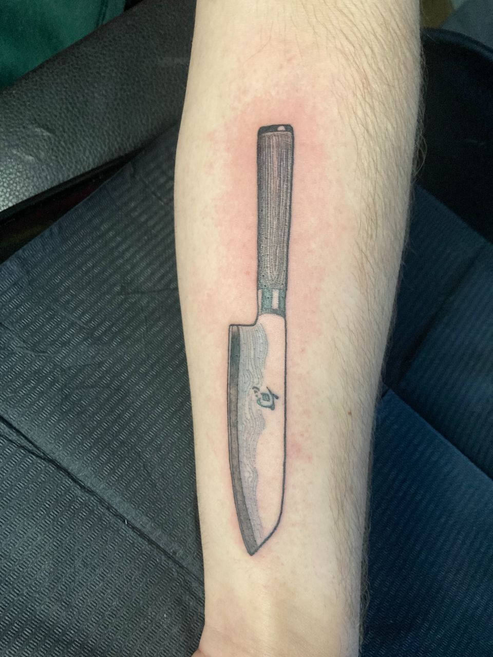 Messer-Tattoo, Buenatinta 53 Tattoo