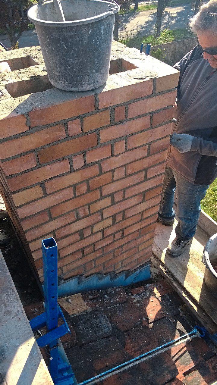 Schornsteinkopferneuerung mit Backstein