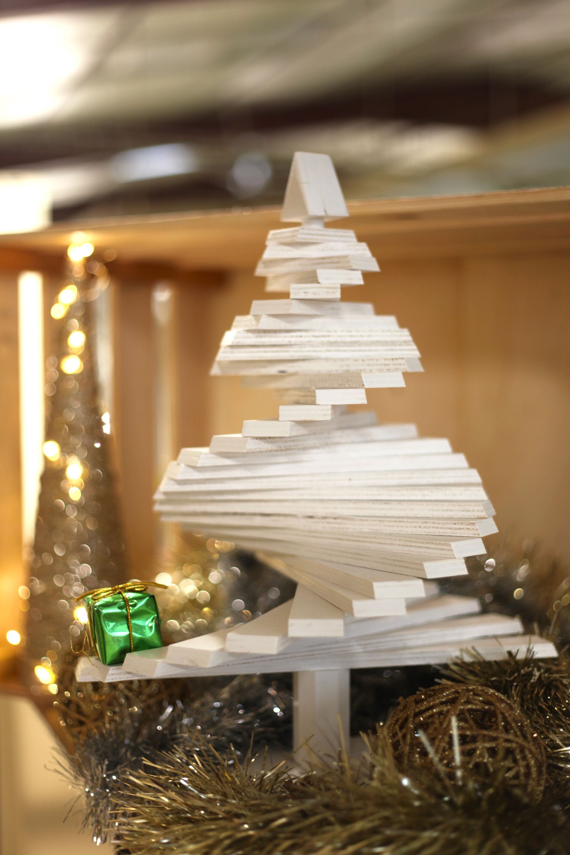 Sapin de Noël en bois blanc