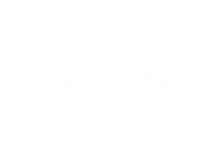 Logotipo de NU SKIN en blanco.