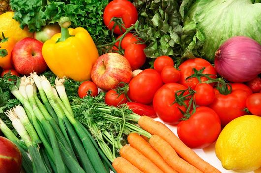 Étal de légumes et fruits