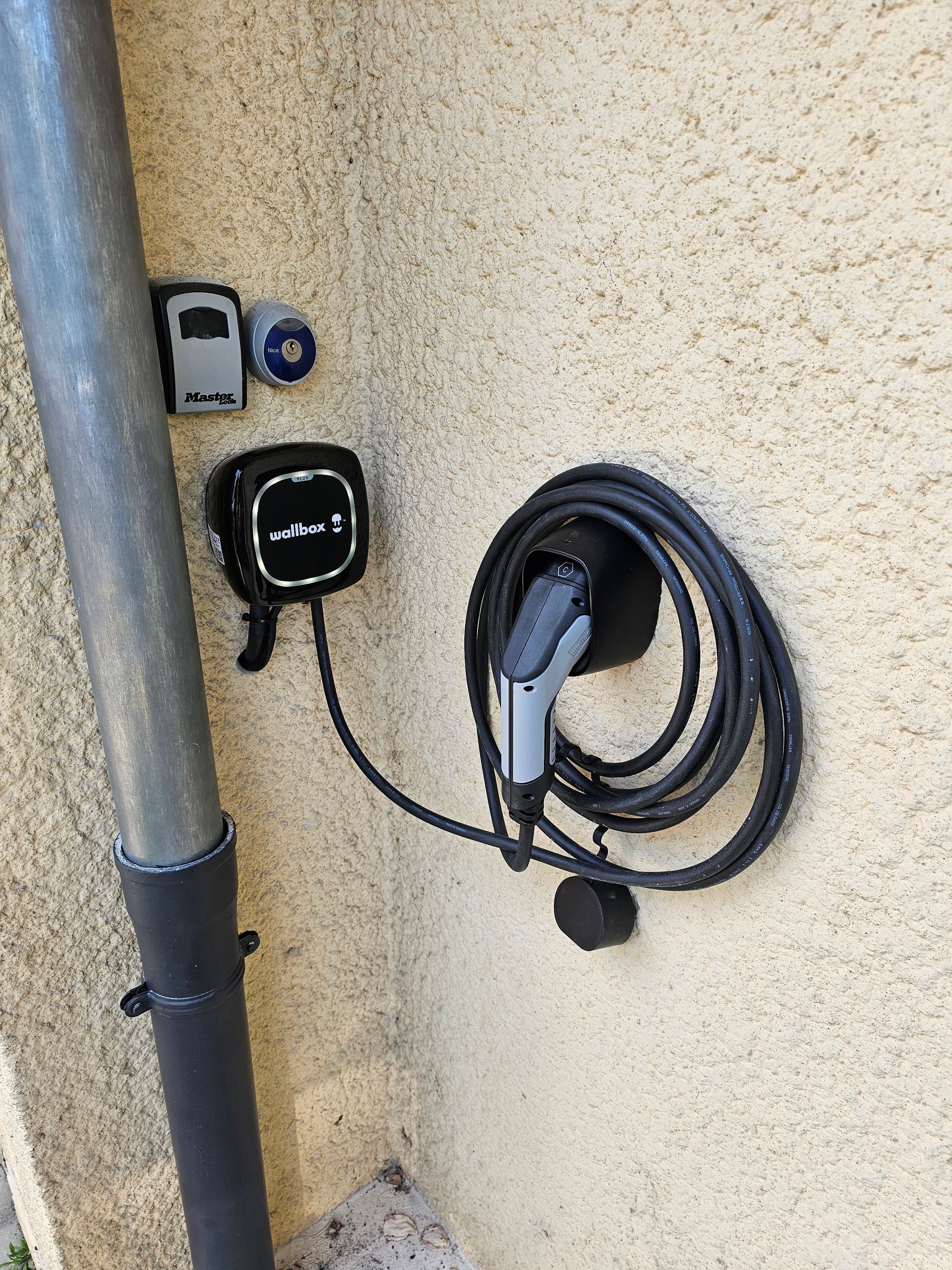 Installation pour charger des véhicules électriques