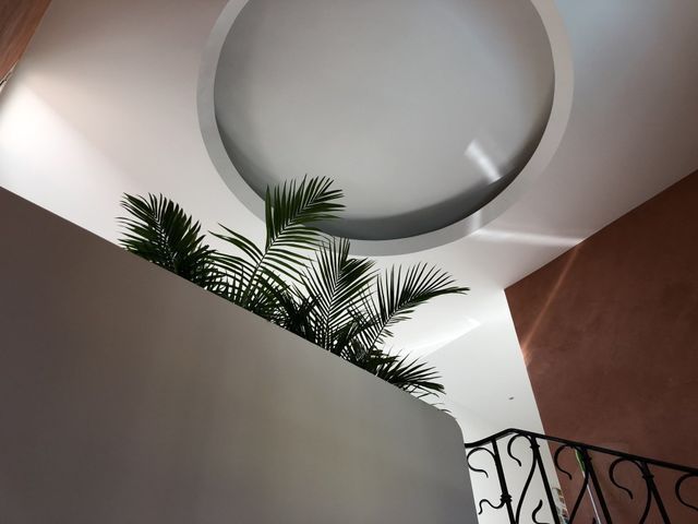 Architecture intérieure avec puit de lumière circulaire