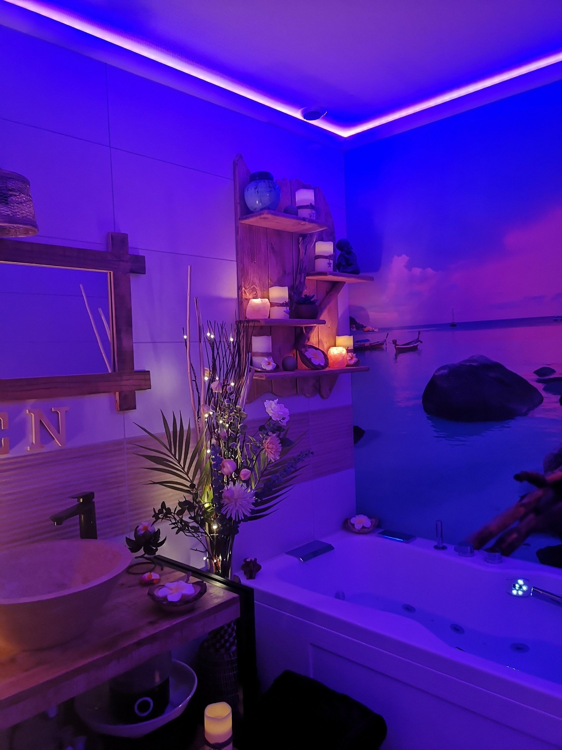 Bain balnéo, musique thaïlandaise