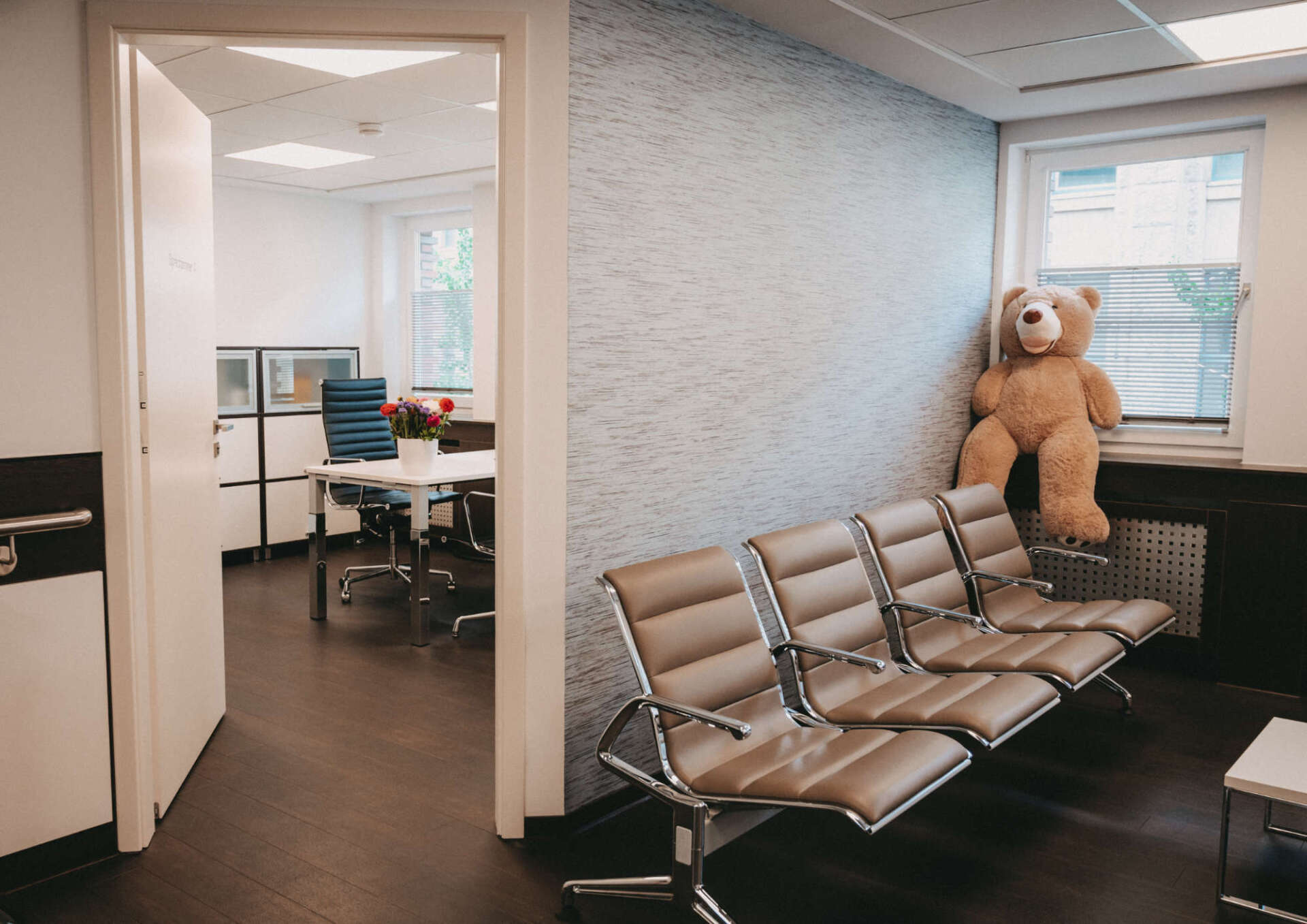 Wartebereich Arztpraxis