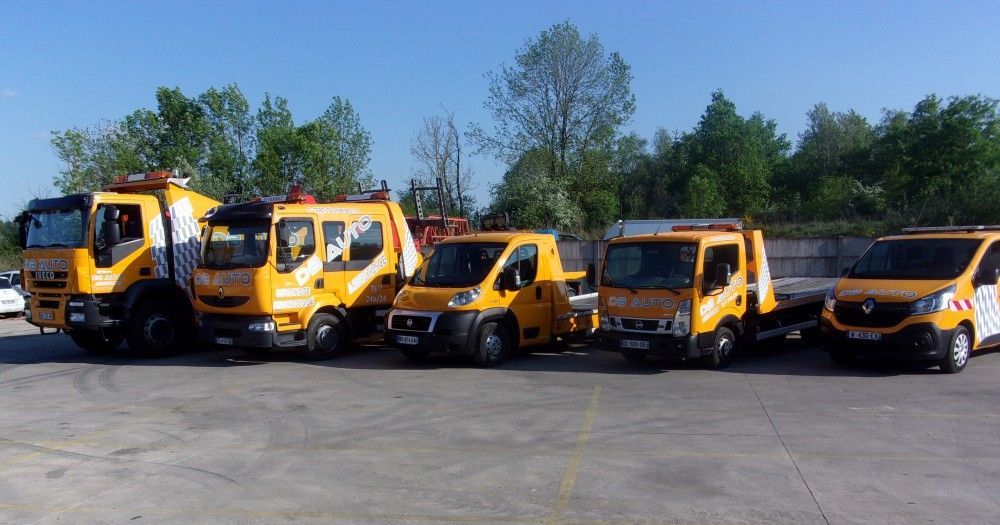 Dépanneuses de toutes tailles floquées DB AUTO