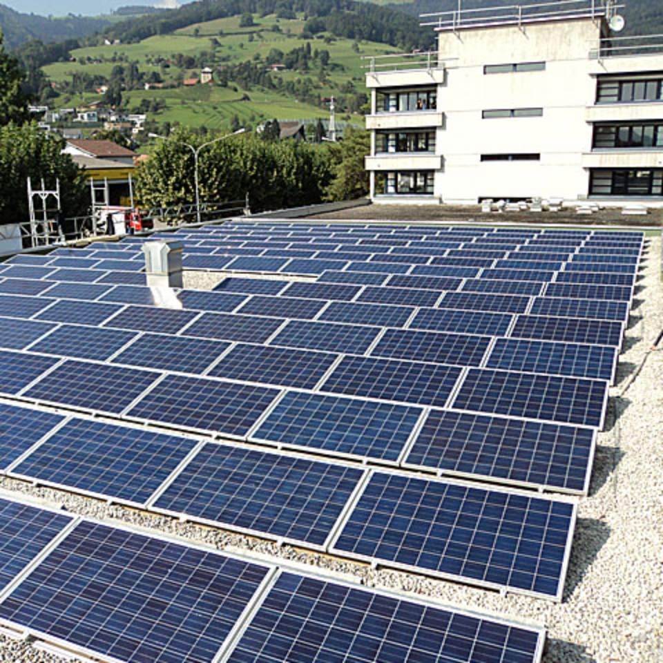 müggler spenglertechnik gmbh – Solaranlage auf einem Dach