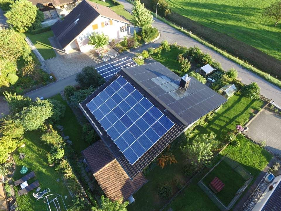 müggler spenglertechnik gmbh – Solaranlage auf einem Dach