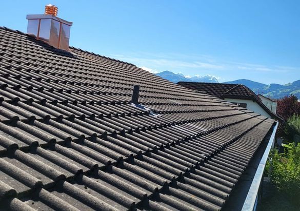 müggler spenglertechnik gmbh – Solaranlage auf einem Dach