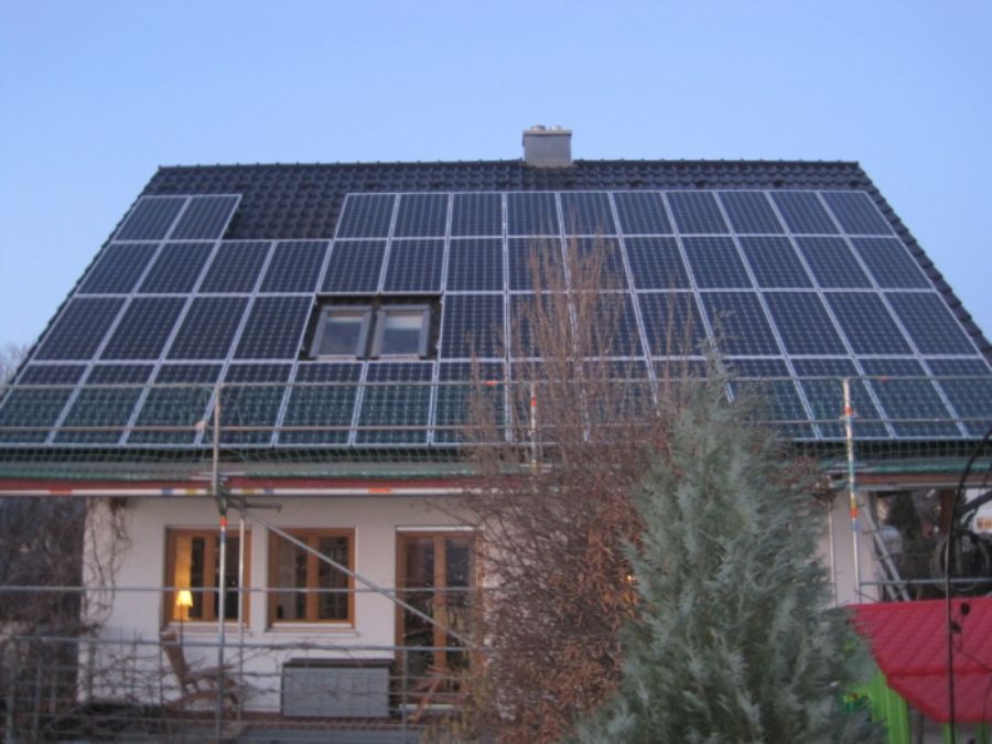 Solarpaneele auf einem Dach