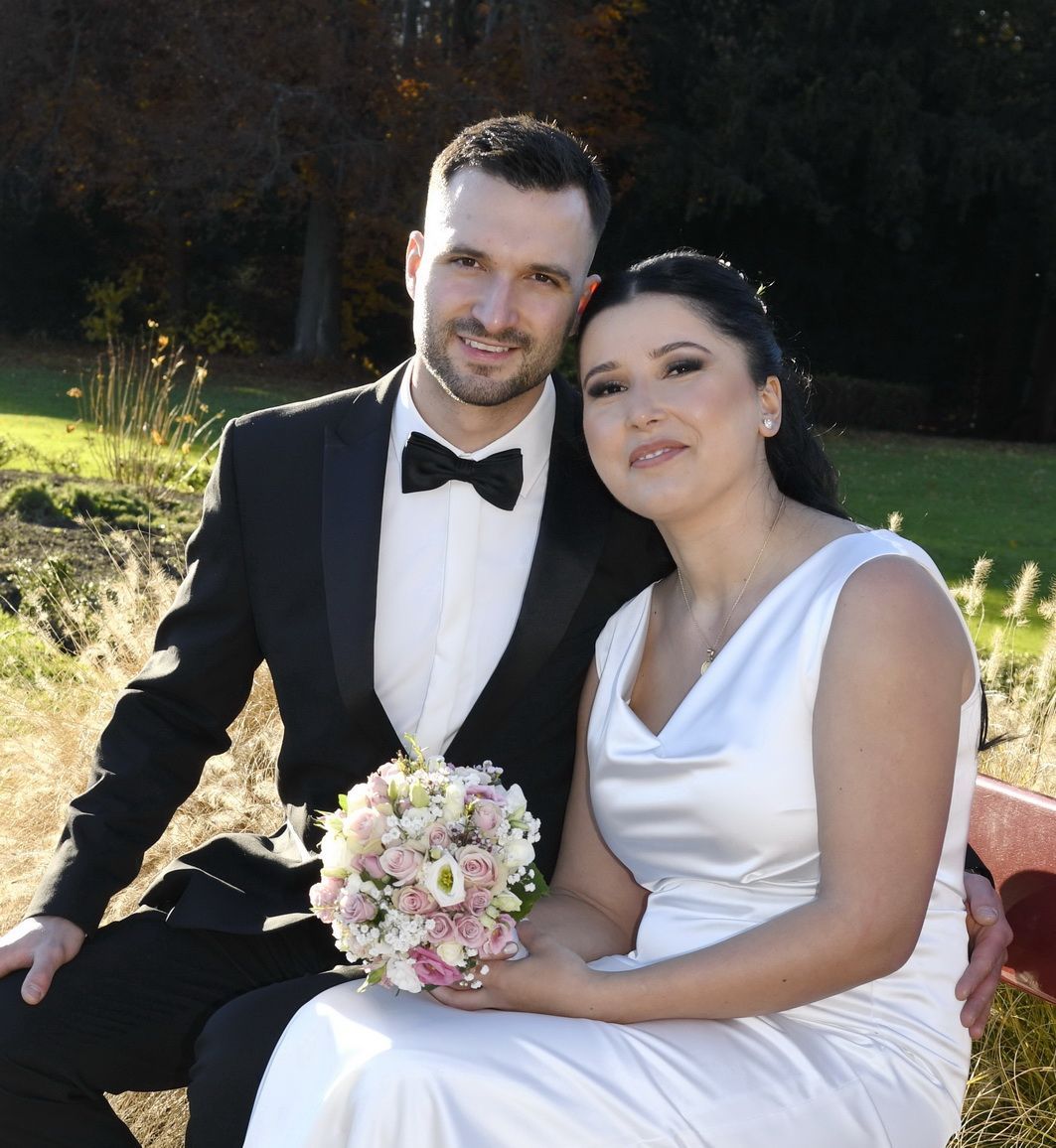Romantisches Brautpaar beim Hochzeitsfotoshooting in Thun