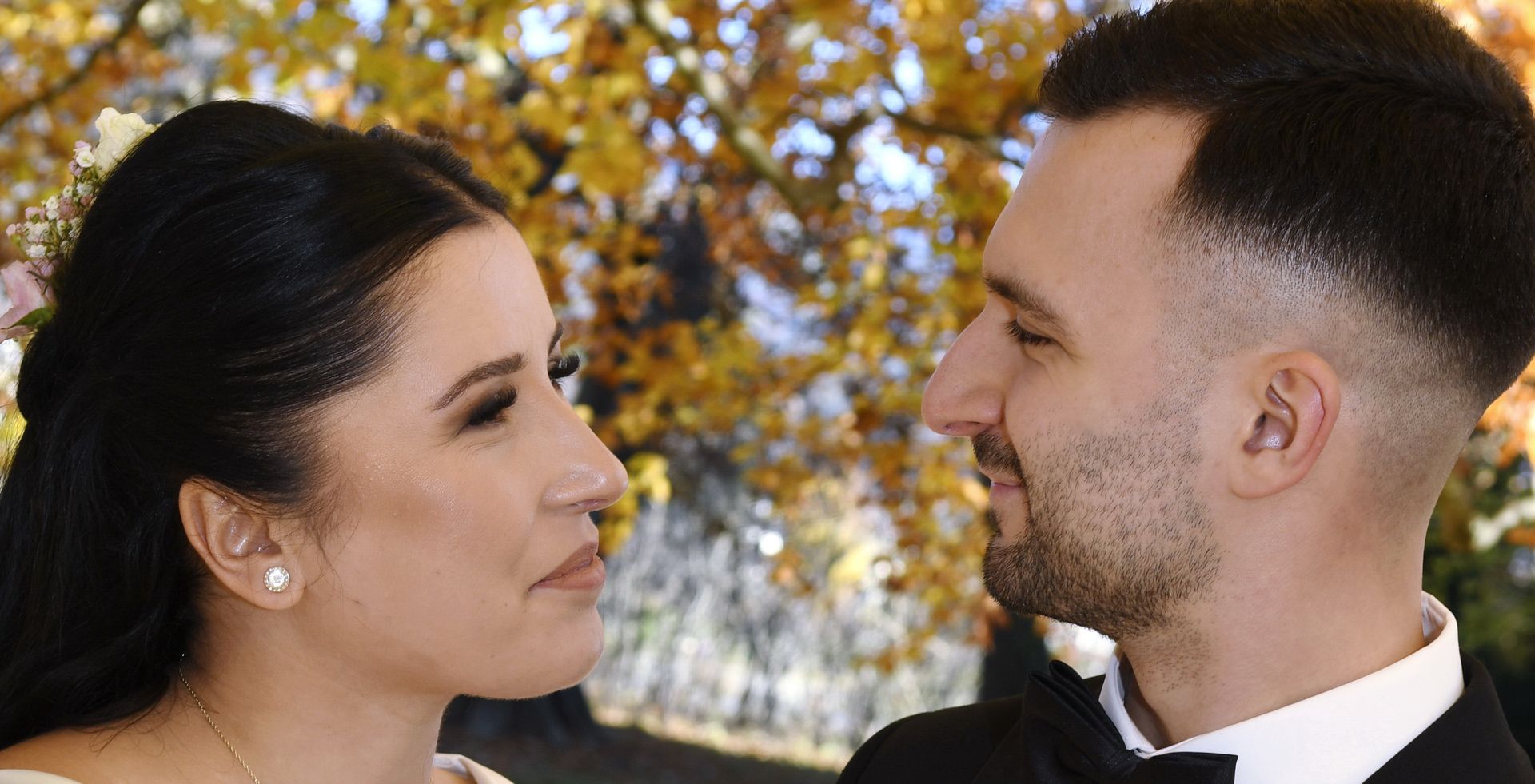 Brautpaar während einer Hochzeitsreportage im Schloss Schadau in Thun