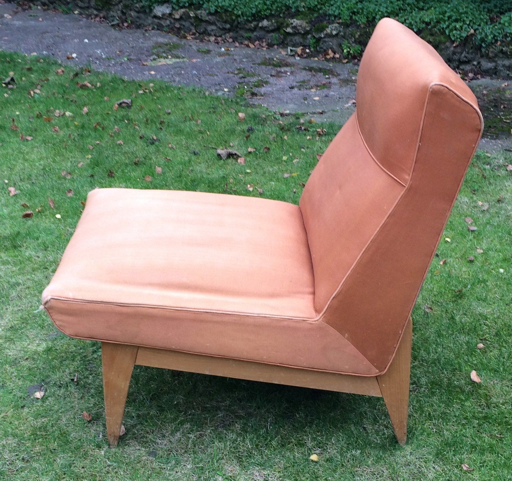 Fauteuil en cuir rose