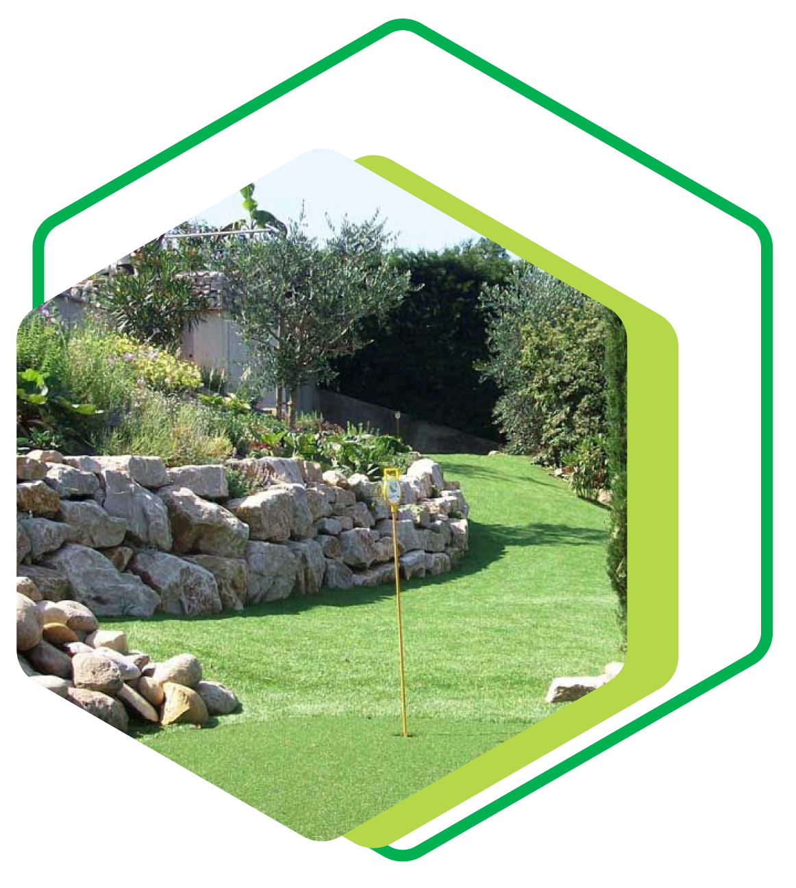 Jardin avec trou de golf