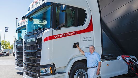 Transportes Francisco Cordero e Hijos, S.L. parte delantera de camión