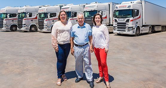 Transportes Francisco Cordero e Hijos, S.L. personas sonriendo