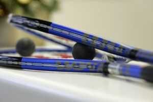 Squash-Schläger und Bälle