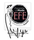Logo de Pasarela de Moda EFE con texto blanco y rosa sobre c&iacute;rculo negro y firma en negro abajo