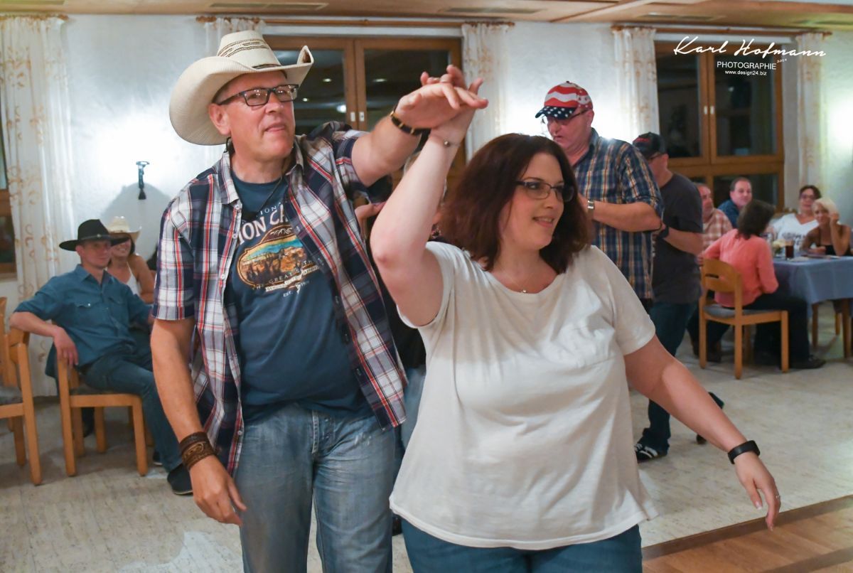 Entertainment Business for U.S. Country Music – Country-Event