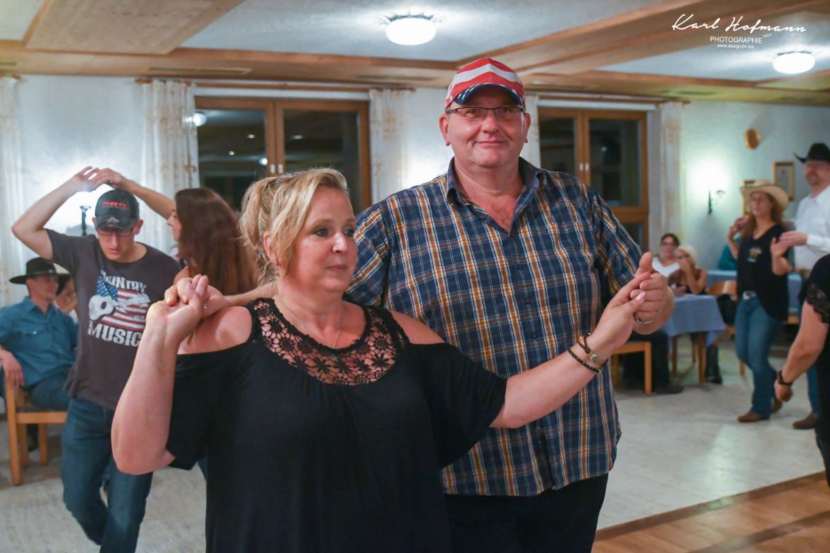 Entertainment Business for U.S. Country Music – Country-Event