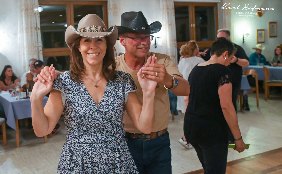 Entertainment Business for U.S. Country Music – Country-Event