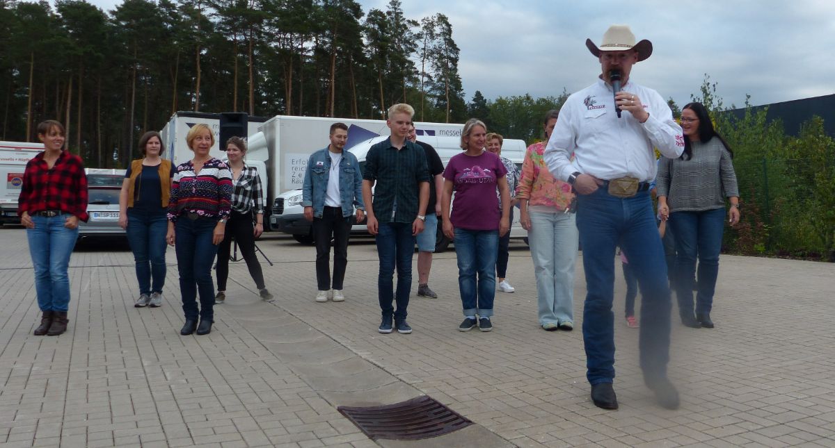 Entertainment Business for U.S. Country Music – Tanz-Instruktion