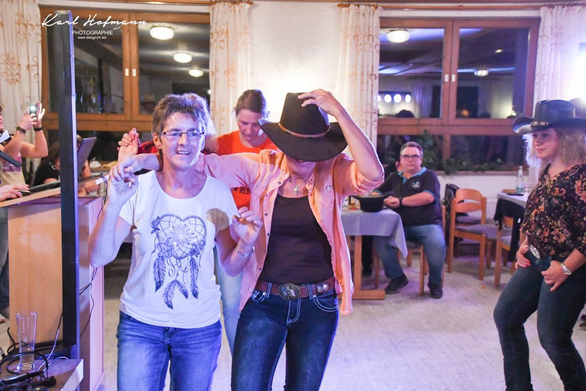 Entertainment Business for U.S. Country Music – Country-Event