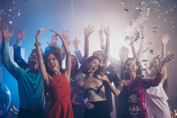 Entertainment Business for U.S. Country Music – Menschen beim Feiern