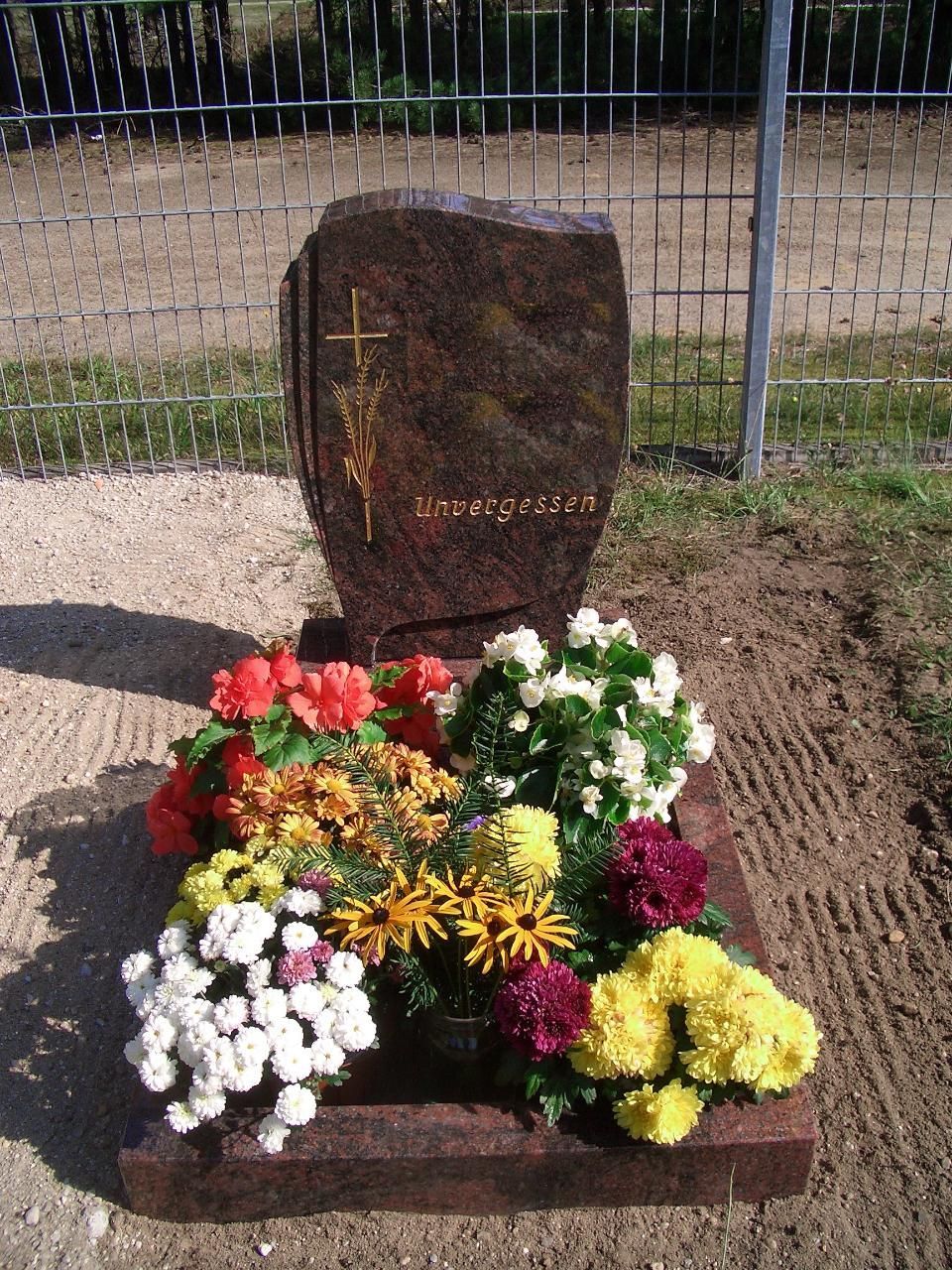 Grabsteine, Grabtafel Steinmetzbetrieb Riech