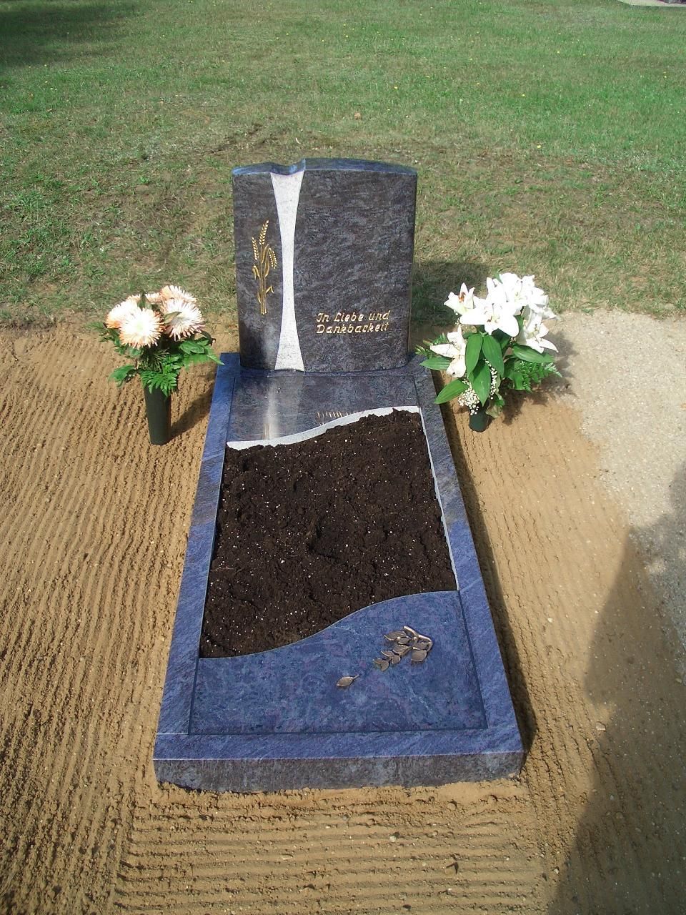 Grabsteine, Grabtafel Steinmetzbetrieb Riech