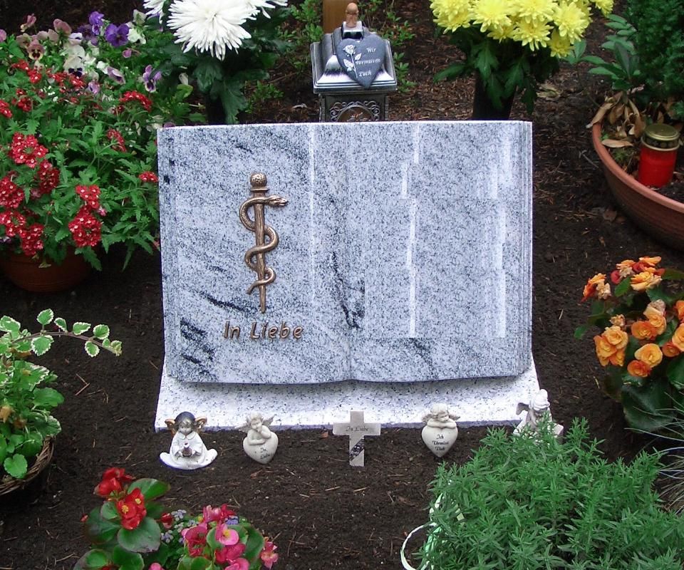 Grabsteine Steinmetzbetrieb Riech