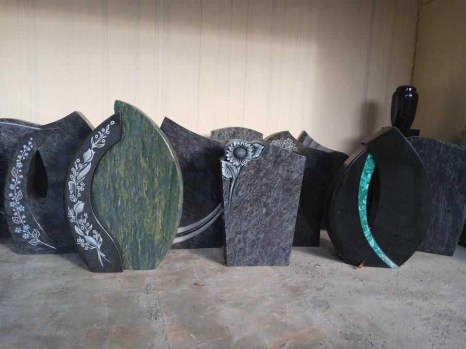 Grabsteine Steinmetzbetrieb Riech