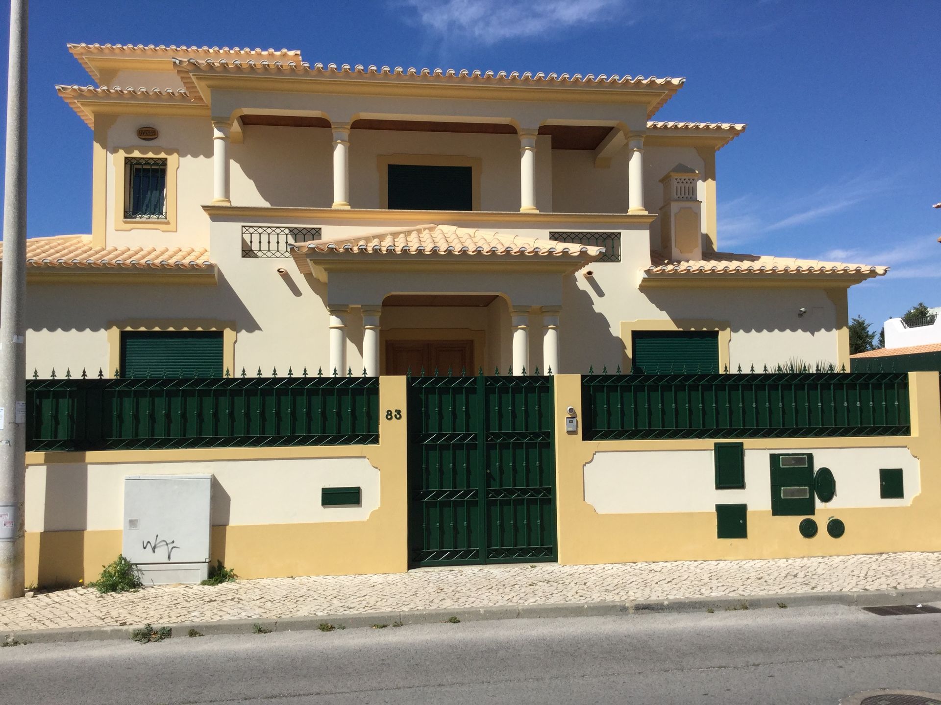 Un enduit de qualité pour des façades résistantes.