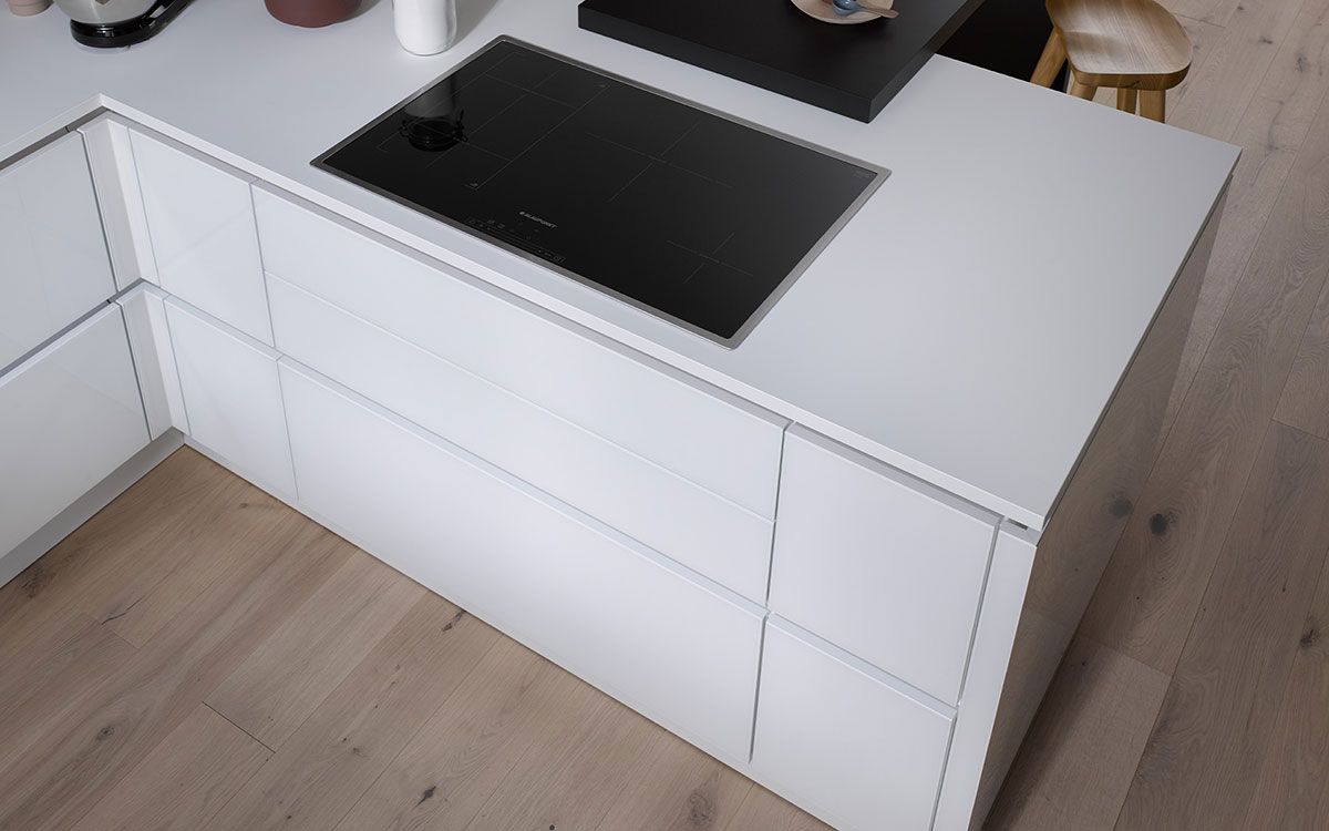 Cuisine modèle murano_brillant_gl_kristallweiss_kochbereich