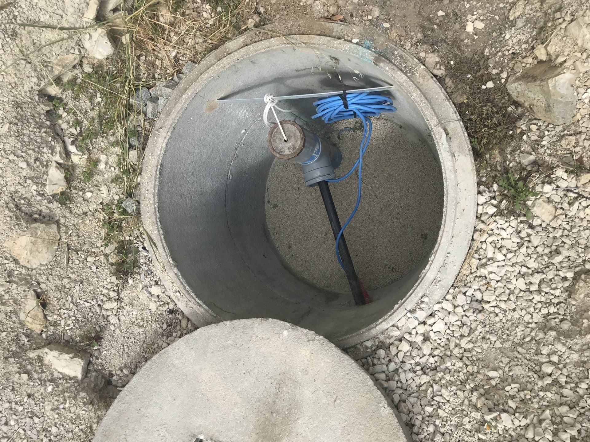 Pose de pompe de puit