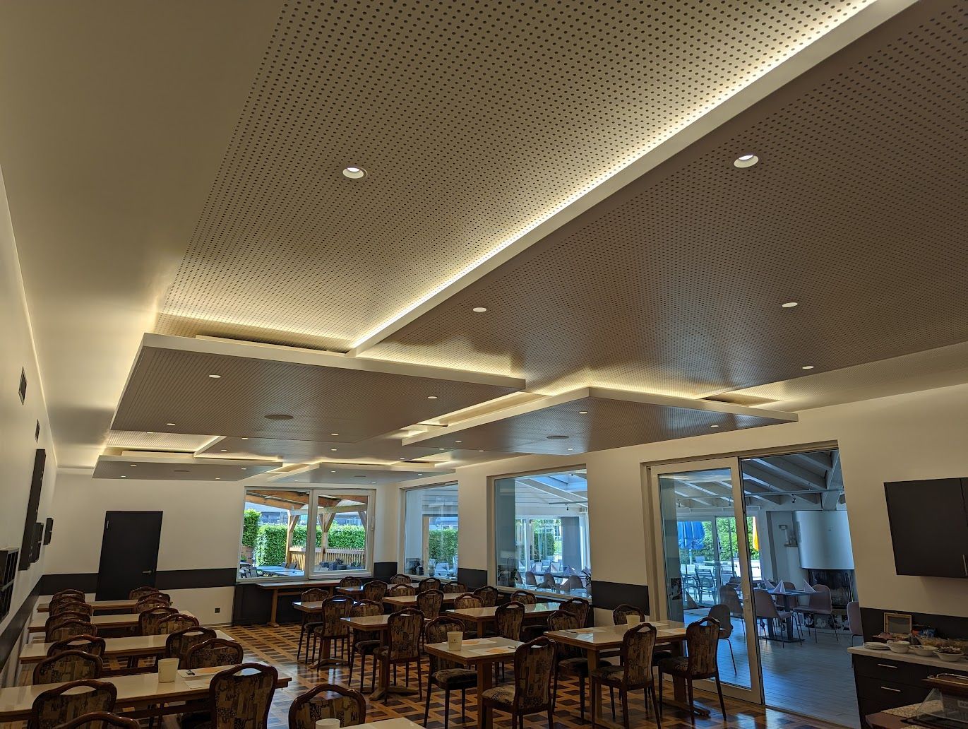 lumières au plafond