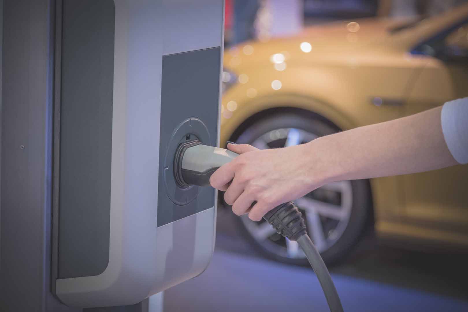 Chargement d'une voiture électrique