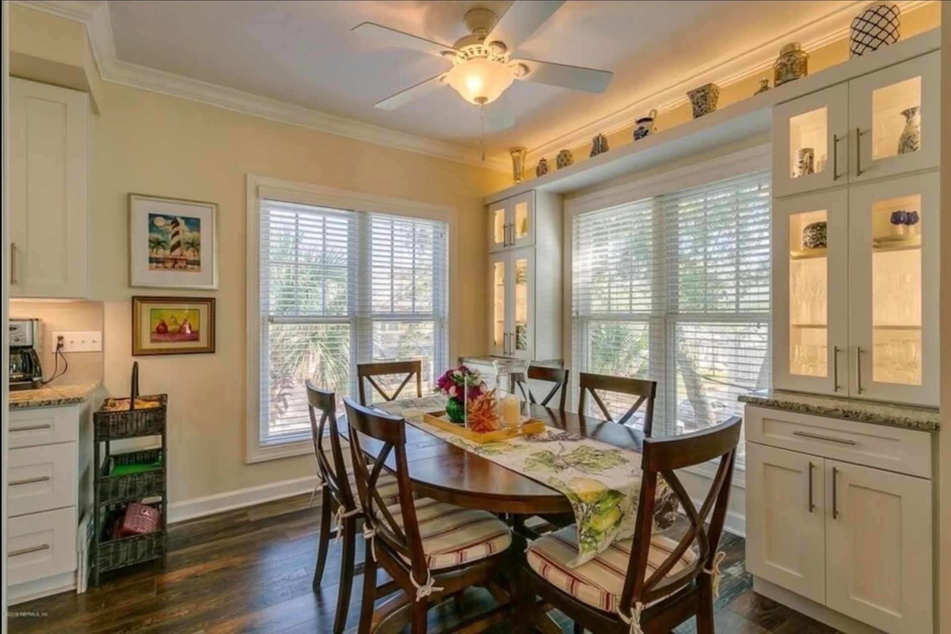Upper Suite: Dining Area