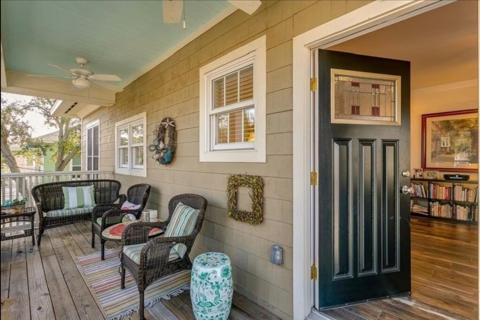 Upper Suite: Balcony