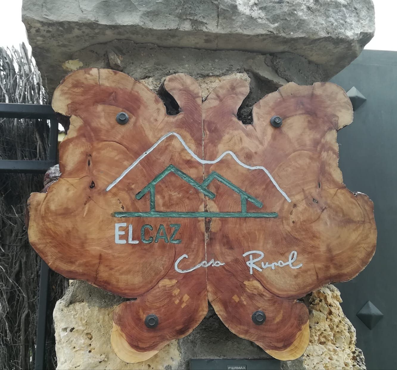Cartel de madera de