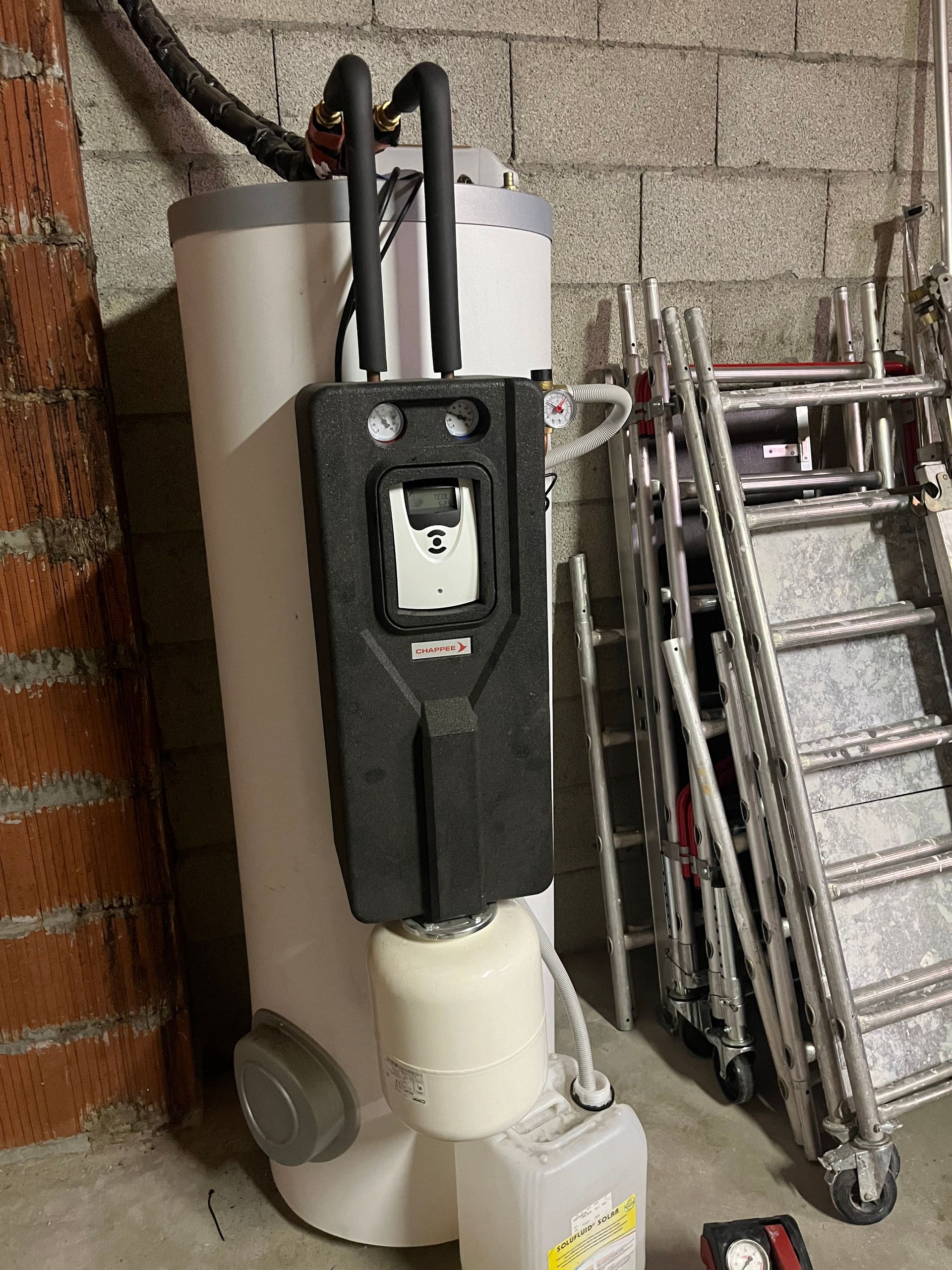 panneaux solaires avec boitier