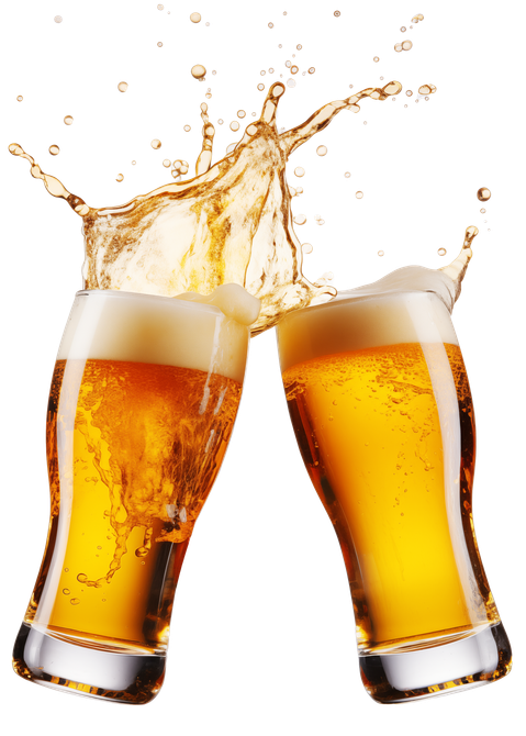 Deux verres à bière s'entrechoquent, la bière dorée s'éclaboussant sur la mousse blanche.