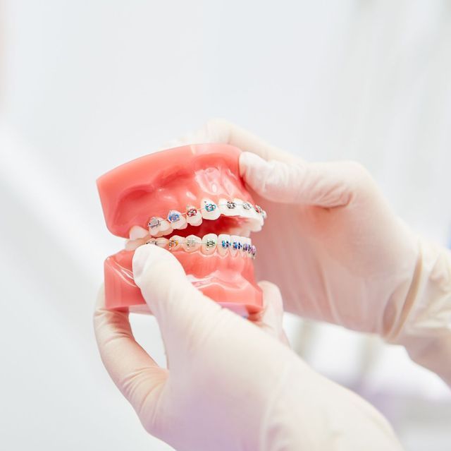 Zahnarzt Praxis - Dr. med. dent. Corinna Toepel-Sievers Praxis für Kieferorthopädie - Erlenbach ZH